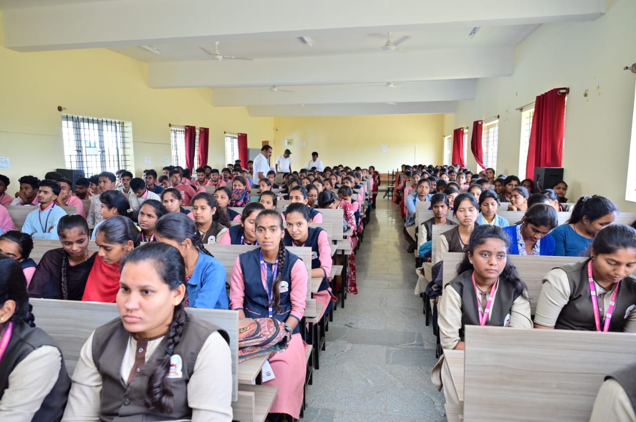 ಕಾರ್ಯಕ್ರಮದಲ್ಲಿ ಭಾಗವಹಿಸಿದ್ದ ವಿದ್ಯಾರ್ಥಿಗಳು
