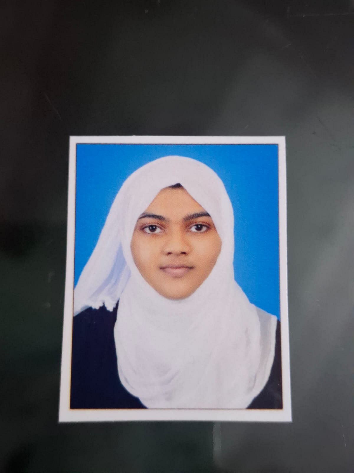 ಹಸ್ತಲಿಪಿಯಲ್ಲಿ ಕುರಾನ್ ಪ್ರತಿ ಸಿದ್ಧಪಡಿಸಿದ ವಿದ್ಯಾರ್ಥಿನಿ