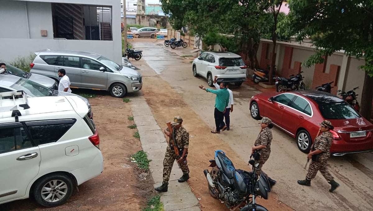 ಹಣ ಅಕ್ರಮ ವರ್ಗಾವಣೆ ಪ್ರಕರಣ: ಶಾಸಕ ವೀರೇಂದ್ರ ನಿವಾಸದಲ್ಲಿ ಇ.ಡಿ ಪರಿಶೀಲನೆ