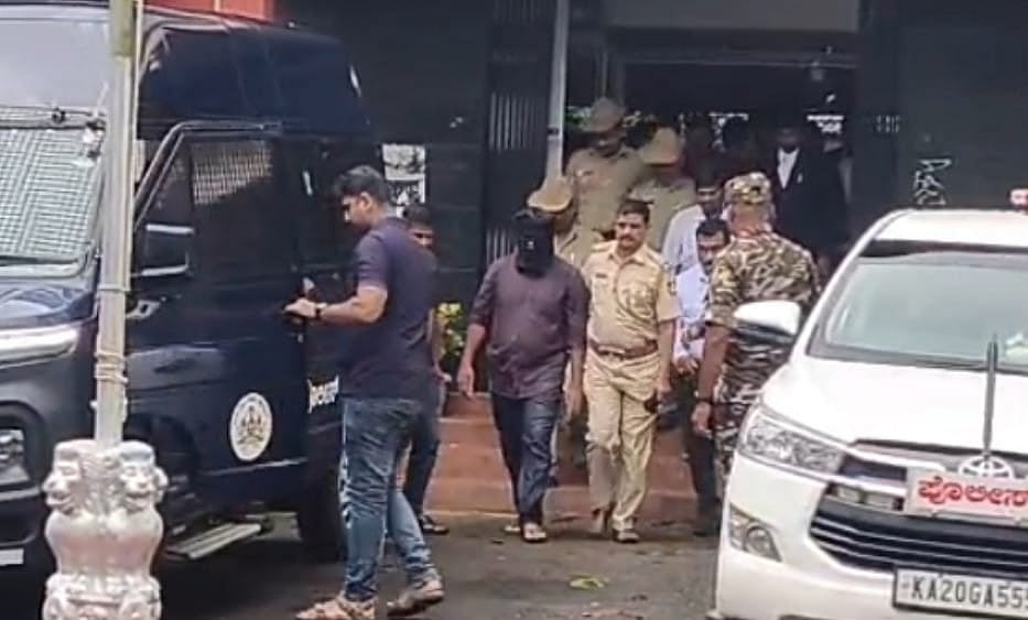 ಧರ್ಮಸ್ಥಳ ಪ್ರಕರಣ: ಸಾಕ್ಷಿ ದೂರುದಾರ ಸೆಪ್ಟೆಂಬರ್‌ 6ರವರೆಗೆ ಎಸ್ಐಟಿ ವಶಕ್ಕೆ