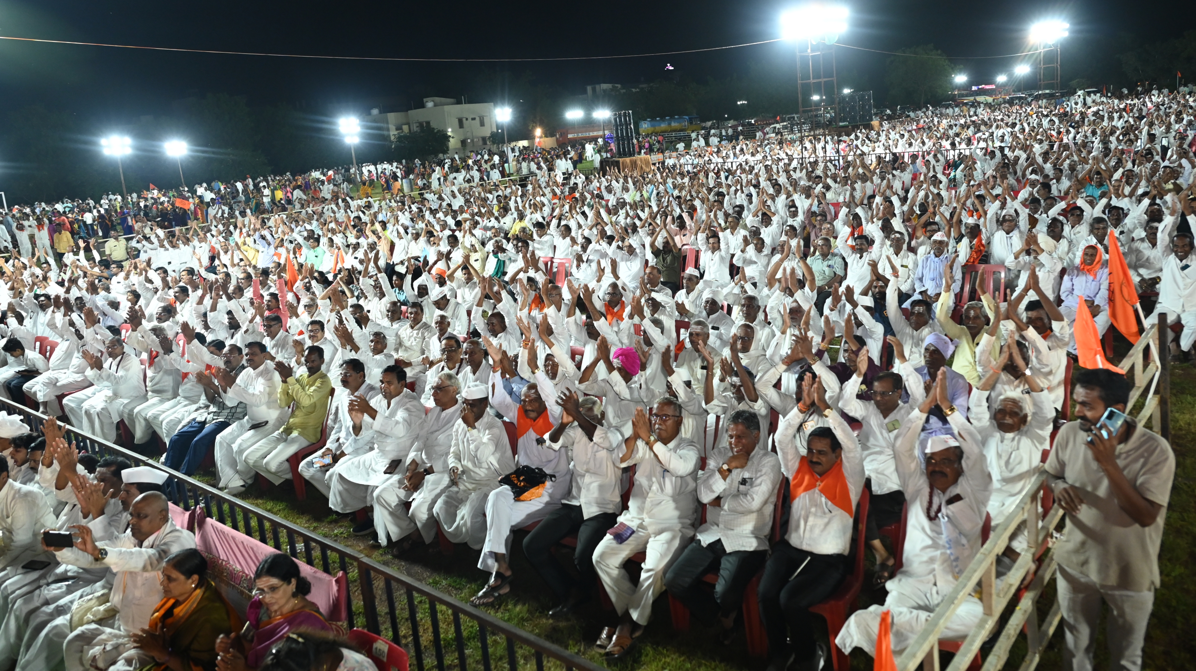 ಕಾರ್ಯಕ್ರಮದಲ್ಲಿ ಪಾಲ್ಗೊಂಡಿದ್ದ ಜನಸ್ತೋಮ
