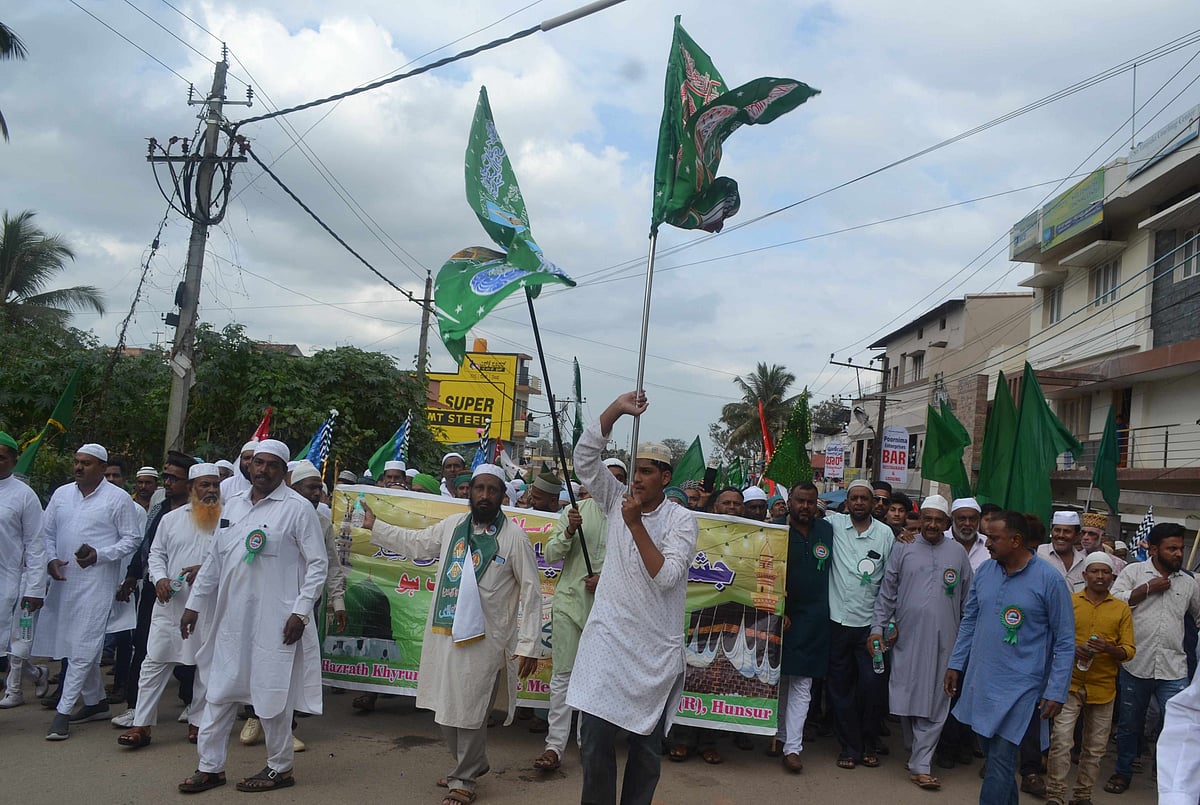 ಹುಣಸೂರು: ಈದ್‌ ಮಿಲಾದ್‌ ಪ್ರಯುಕ್ತ ಬೃಹತ್‌ ಮೆರವಣಿಗೆ, ಧಾರ್ಮಿಕ ಪ್ರವಚನ
