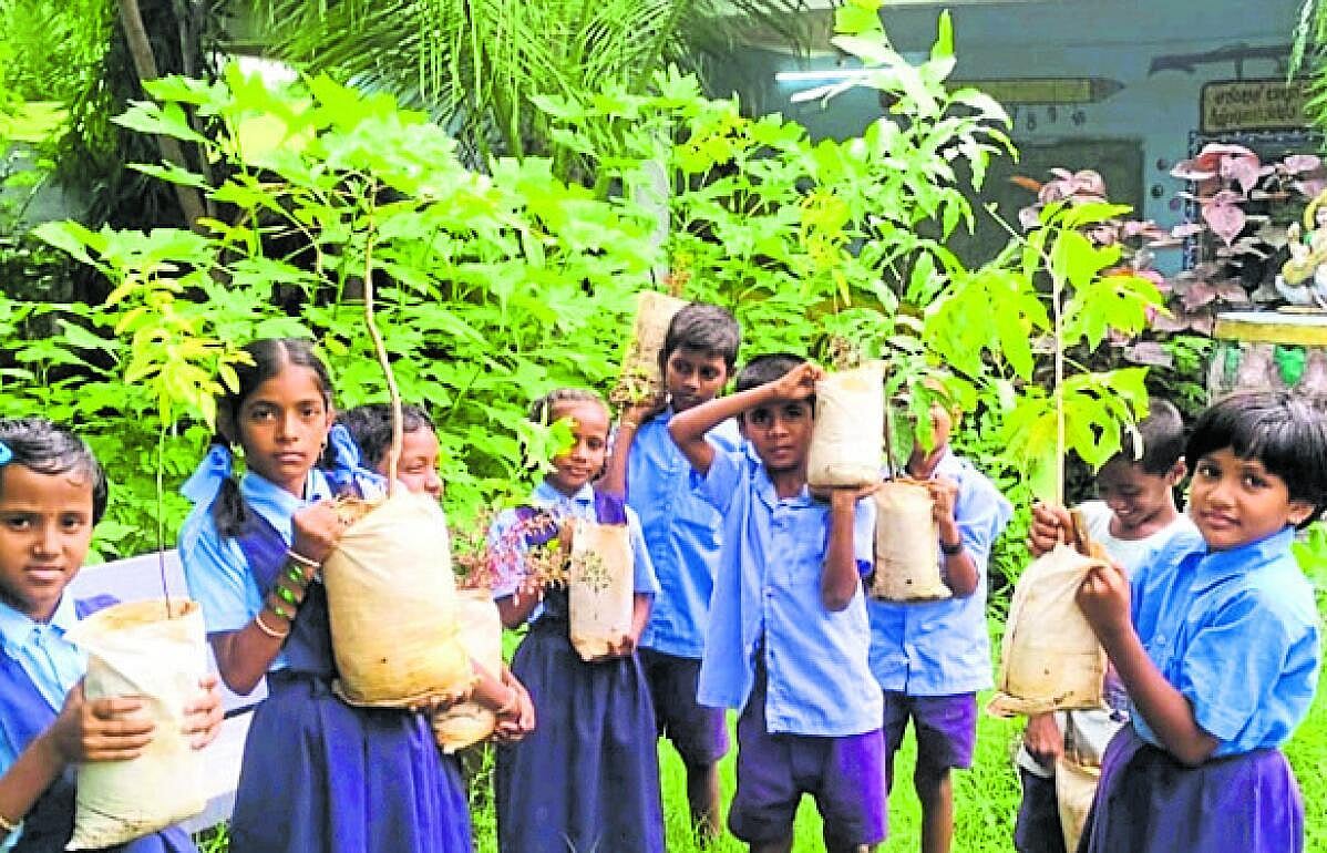 ಯರಗೋಳ | ಮಾದರಿ ಶಾಲೆ ನಿರ್ಮಾಣ ಮಾಡಿದ ಶಿಕ್ಷಕರು: ಕಲಿಕಾ ಪೂರಕ ಪರಿಸರ ನಿರ್ಮಾಣ