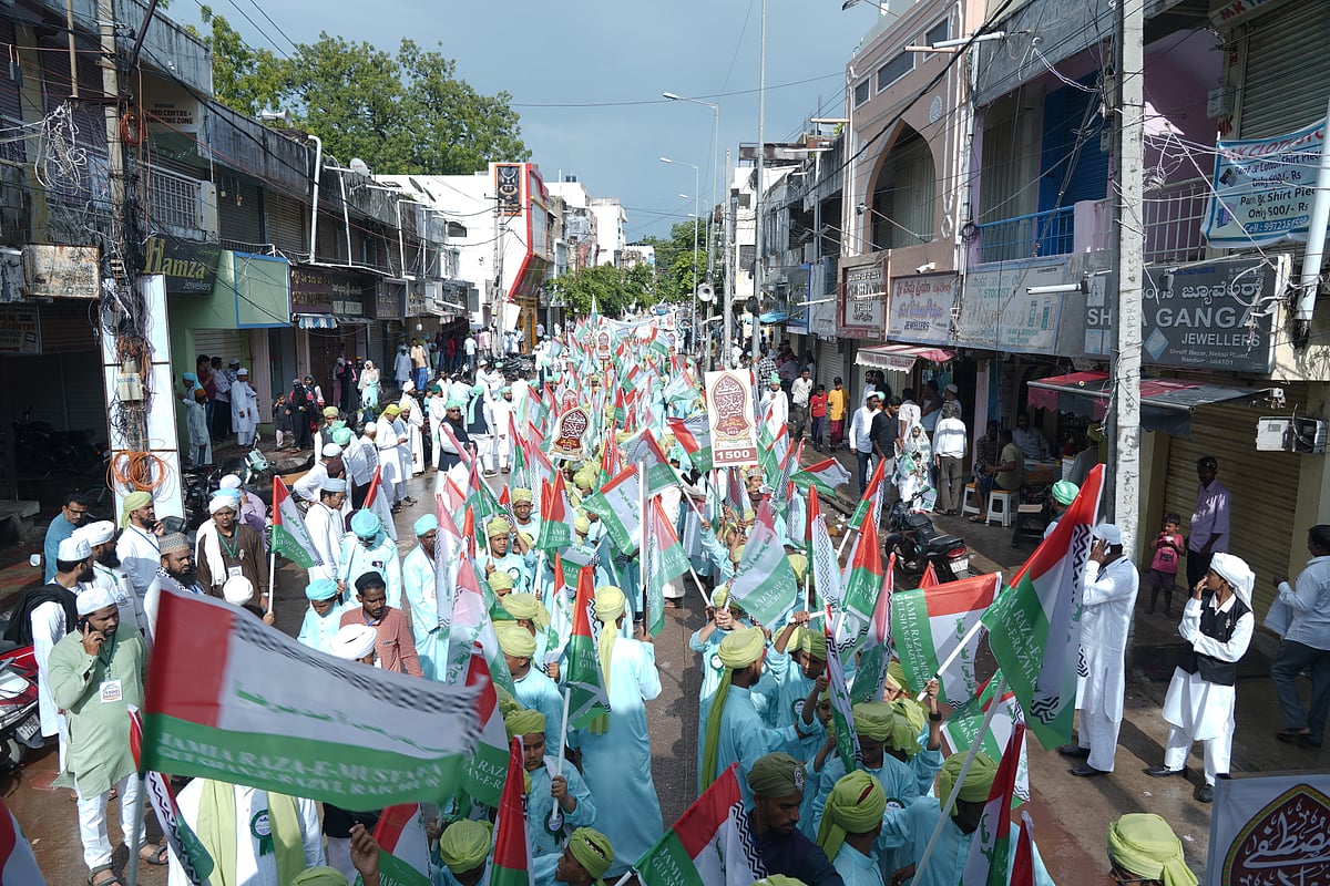 ರಾಯಚೂರು | ಈದ್ ಮಿಲಾದ್: ಅದ್ದೂರಿ ಮೆರವಣಿಗೆ