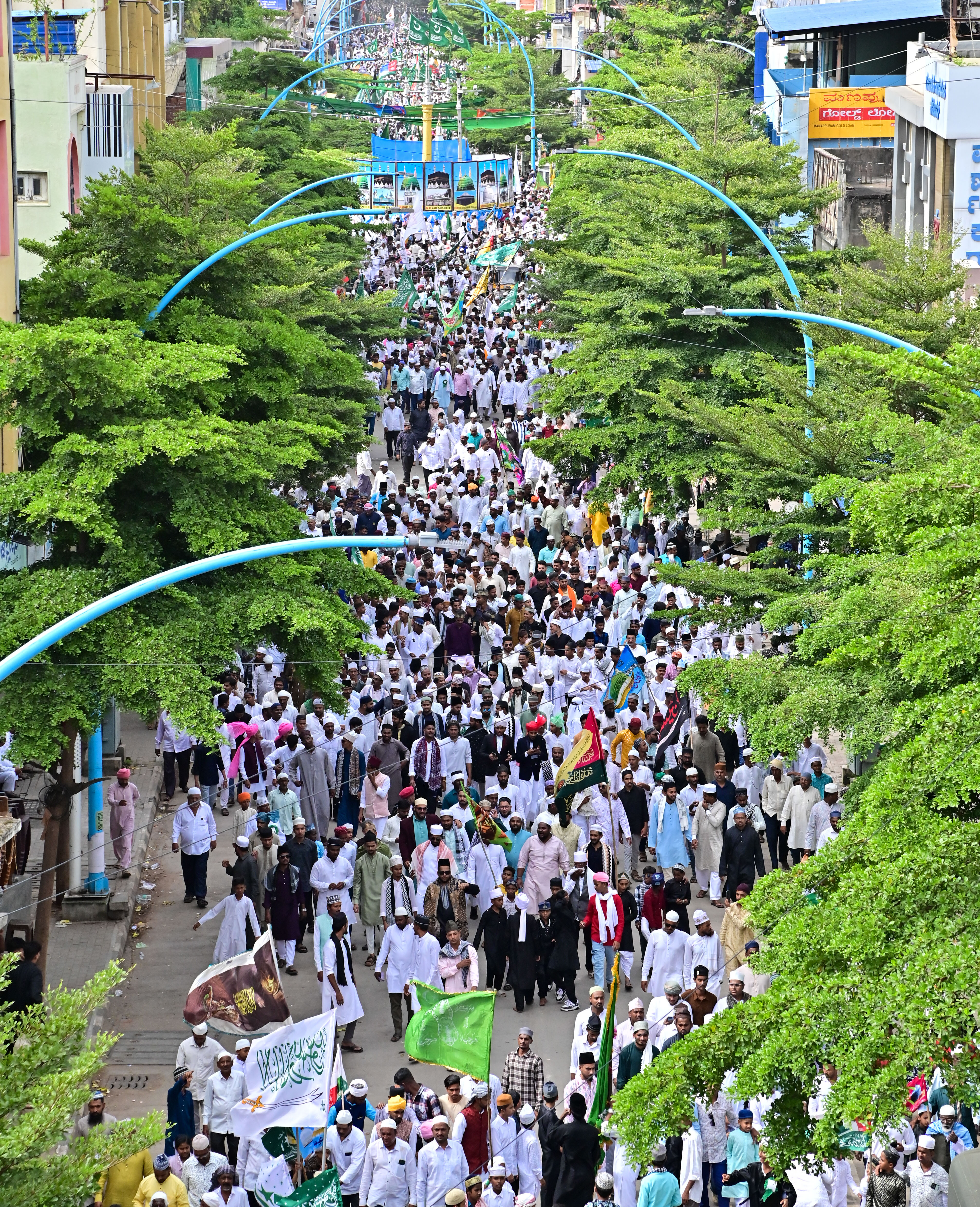 ದಾವಣಗೆರೆಯ ಚಾಮರಾಜಪೇಟೆಯಲ್ಲಿ ಈದ್ ಮಿಲಾದ್ ಹಬ್ಬದ ಅಂಗವಾಗಿ ನಡೆದ ಮೆರವಣಿಗೆ 
