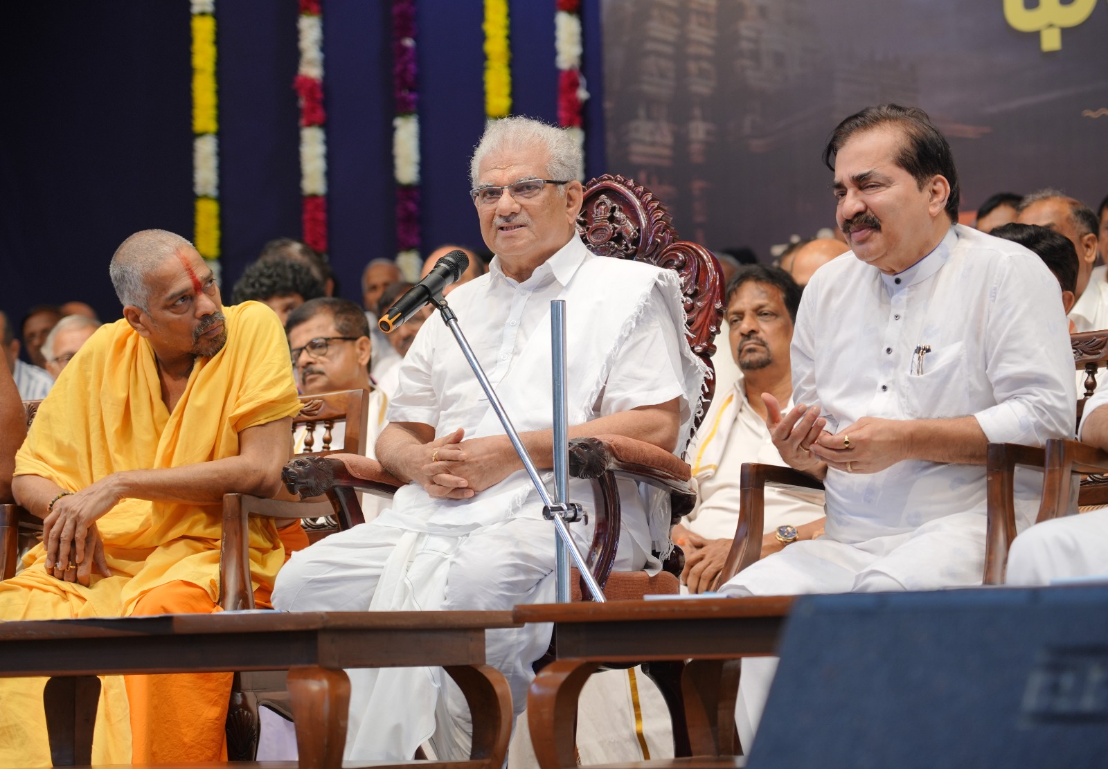 ಧರ್ಮಸ್ಥಳದಲ್ಲಿ ನಡೆದ ಧರ್ಮಜಾಗೃತಿ ಸಮಾವೇಶದಲ್ಲಿ  ಡಿ.ವೀರೇಂದ್ರ ಹೆಗ್ಗಡೆ ಮಾತನಾಡಿದರು