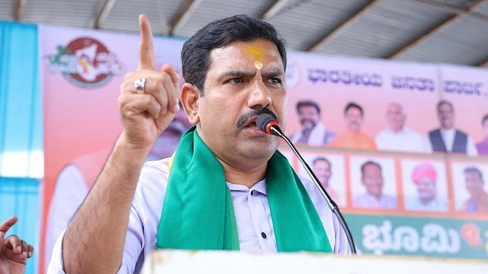 ವೈಫಲ್ಯ ಮುಚ್ಚಿಕೊಳ್ಳಲು RSS ಹೆಸರು ಬಳಕೆ: ಕಾಂಗ್ರೆಸ್‌ ವಿರುದ್ಧ ವಿಜಯೇಂದ್ರ ಟೀಕೆ