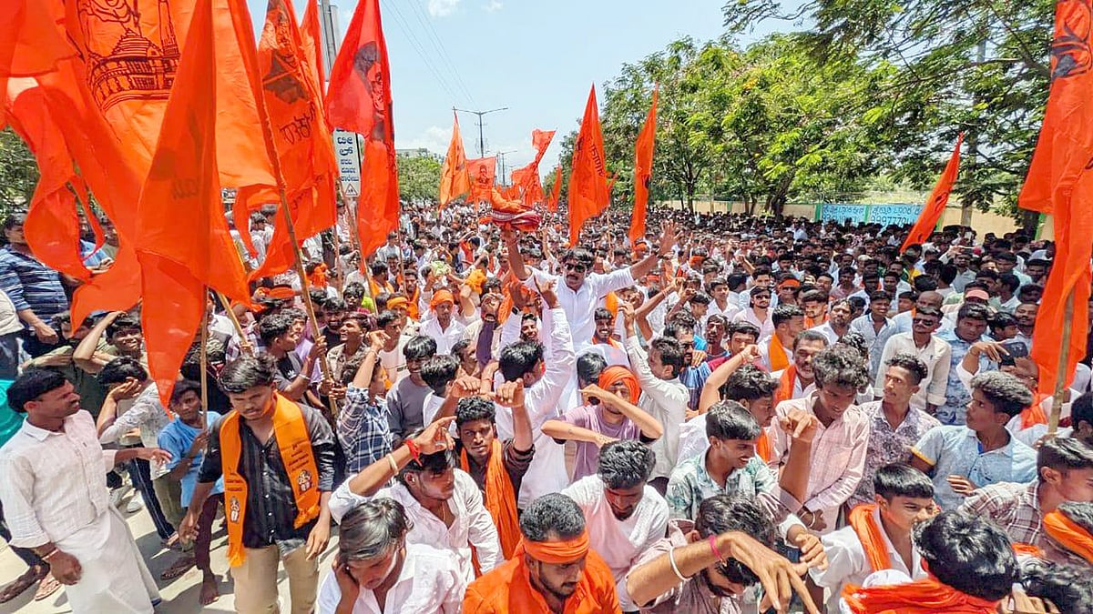 Hindu Maha Ganapati Procession: ರಾಯಚೂರು: ಹಿಂದೂ ಮಹಾಗಣಪತಿಯ ಅದ್ದೂರಿ ಶೋಭಾಯಾತ್ರೆ