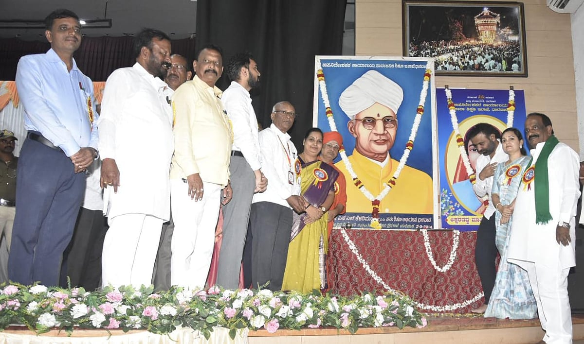 ಶಿಕ್ಷಕ ಸಮಾಜ ಪರಿವರ್ತನೆಯ ಶಕ್ತಿ: ಸಂತೋಷ ಲಾಡ್‌