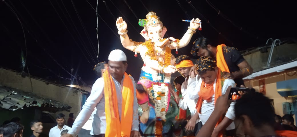 ಬೈಲಹೊಂಗಲ ತಾಲ್ಲೂಕಿನ ಸಂಪಗಾಂವ ಗ್ರಾಮದಲ್ಲಿ ಹಿಂದೂ ಮುಸ್ಲಿಂ ಬಾಂದವರು ಸೌಹಾರ್ದತೆಯಿಂದ ಗಣೇಶೋತ್ಸವ ಆಚರಿಸಿ ಶನಿವಾರ ವಿಜೃಂಭಣೆಯಿಂದ ಗಣೇಶ ವಿಸರ್ಜನೆ ಮಾಡಿದರು.