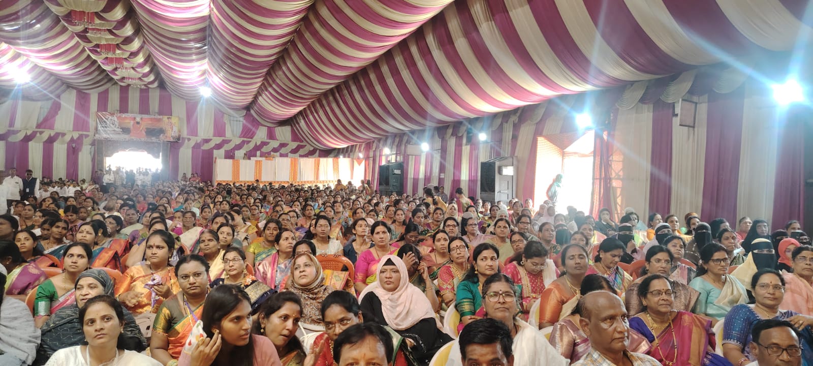 ಕಾರ್ಯಕ್ರಮದಲ್ಲಿ ಪಾಲ್ಗೊಂಡಿದ್ದ ಶಿಕ್ಷಕ ಸಿಬ್ಬಂದಿ