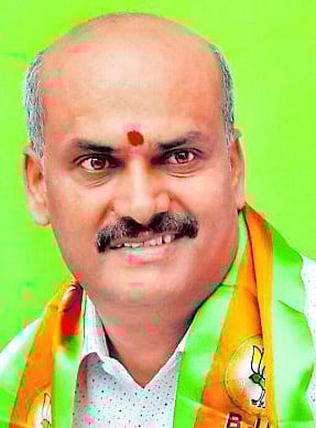 ಅಯೋಗ್ಯ, ಬದನೆಕಾಯಿ ಬಿಇಒ: ಶಿಕ್ಷಣಾಧಿಕಾರಿ ನಿಂದಿಸಿದ ಶಾಸಕ ಎಚ್.ಕೆ.ಸುರೇಶ್ 