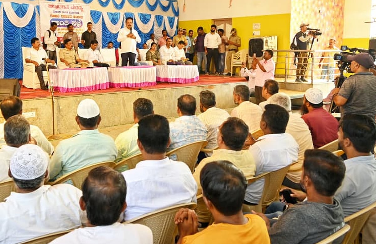 ಮದ್ದೂರು ಗಲಭೆ ಬಳಿಕ ಸಭೆ| ಶಾಂತಿ ಕದಡಿದರೆ ನಿರ್ದಾಕ್ಷಿಣ್ಯ ಕ್ರಮ: ಚಲುವರಾಯಸ್ವಾಮಿ