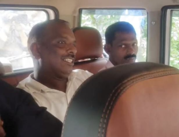 ವಿಠಲ ಗೌಡನನ್ನು ಕರೆದೊಯ್ದ ಎಸ್‌ಐಟಿ ಅಧಿಕಾರಿಗಳು