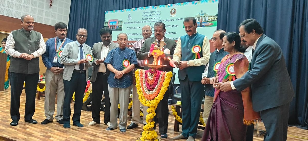 ಮೈಸೂರು ವಿ.ವಿ ಸಸ್ಯಶಾಸ್ತ್ರ ಅಧ್ಯಯನ ವಿಭಾಗ: ಅಖಿಲ ಭಾರತ ಸಮ್ಮೇಳನ ಉದ್ಘಾಟನೆ