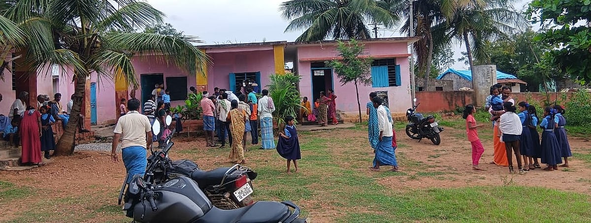 ಹರಪನಹಳ್ಳಿ: ಬಿಸಿಯೂಟ ಸೇವಿಸಿದ ಇಬ್ಬರು ವಿದ್ಯಾರ್ಥಿಗಳು ಅಸ್ವಸ್ಥ