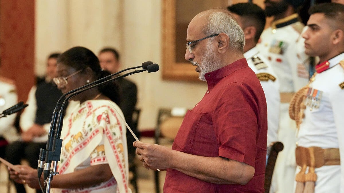 Vice President: ಉಪರಾಷ್ಟ್ರಪತಿಯಾಗಿ ಪ್ರಮಾಣವಚನ ಸ್ವೀಕರಿಸಿದ ರಾಧಾಕೃಷ್ಣನ್‌