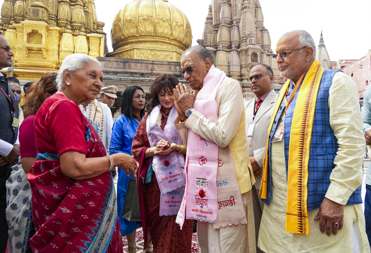 ವಾರಾಣಸಿಯ ಕಾಶಿ ವಿಶ್ವನಾಥ ದೇಗುಲಕ್ಕೆ ಮಾರಿಷಸ್ ಪ್ರಧಾನಿ ಭೇಟಿ