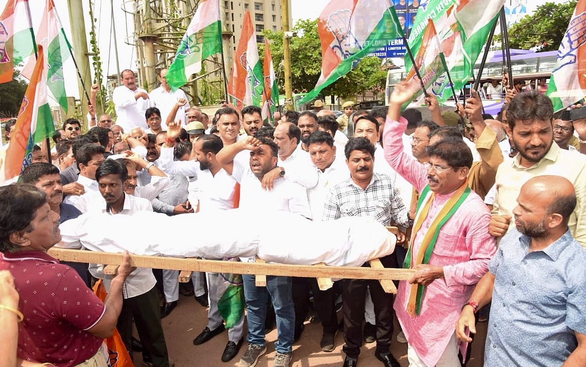 ಮಂಗಳೂರು | ಹೆದ್ದಾರಿ ಕಳಪೆ ನಿರ್ವಹಣೆ ಆರೋಪ: ಪ್ರತಿಭಟನೆ