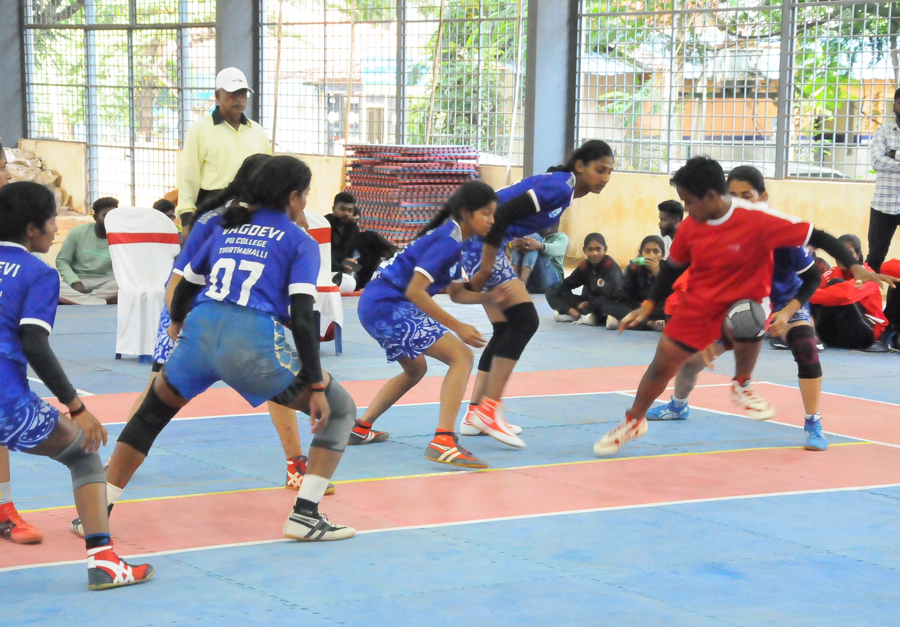 ಗಮನ ಸೆಳೆದ ಕಬಡ್ಡಿ ಪಂದ್ಯಾವಳಿ