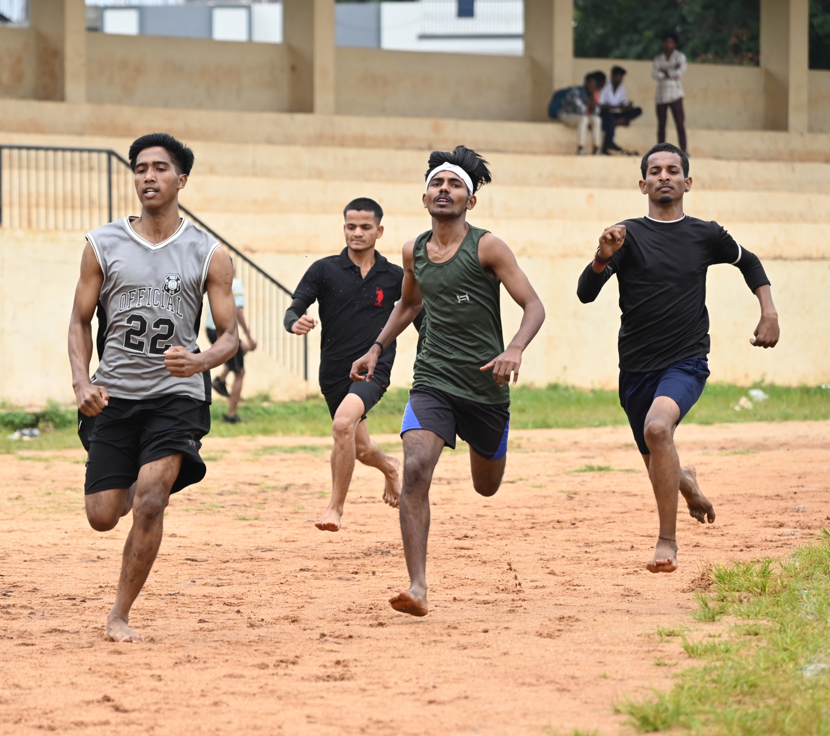 ಜಯದ ದಡ ಸೇರಲು ಅಥ್ಲೆಟಿಕ್ಸ್‌ನಲ್ಲಿ ಅಂತಿಮ ಹಂತದ ಪ್ರಯತ್ನದಲ್ಲಿ ವಿದ್ಯಾರ್ಥಿಗಳು