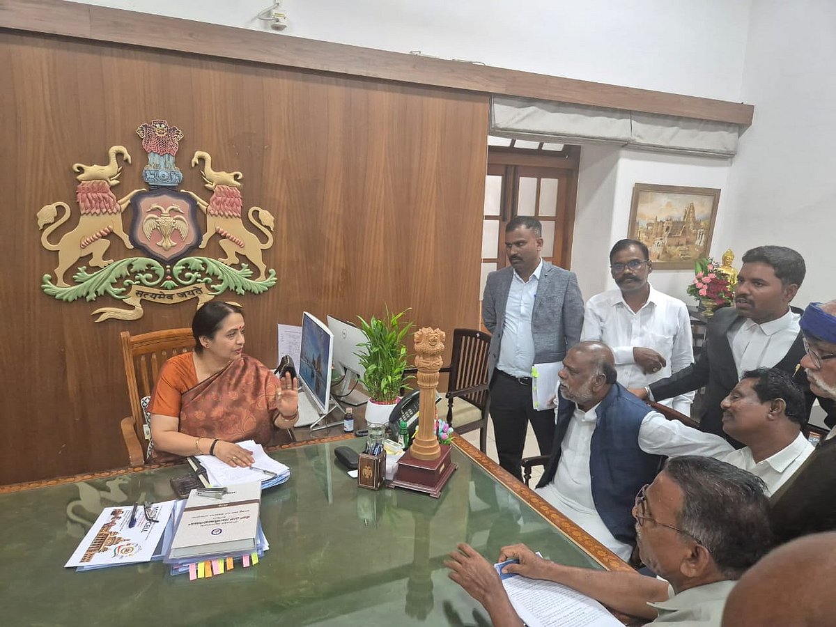 ಬಡ್ತಿಯಲ್ಲೂ ಒಳಮೀಸಲಾತಿ; ಆತಂಕ ಬೇಡ: ಆಂಜನೇಯ ನೇತೃತ್ವದ ನಿಯೋಗಕ್ಕೆ ಶಾಲಿನಿ ಭರವಸೆ