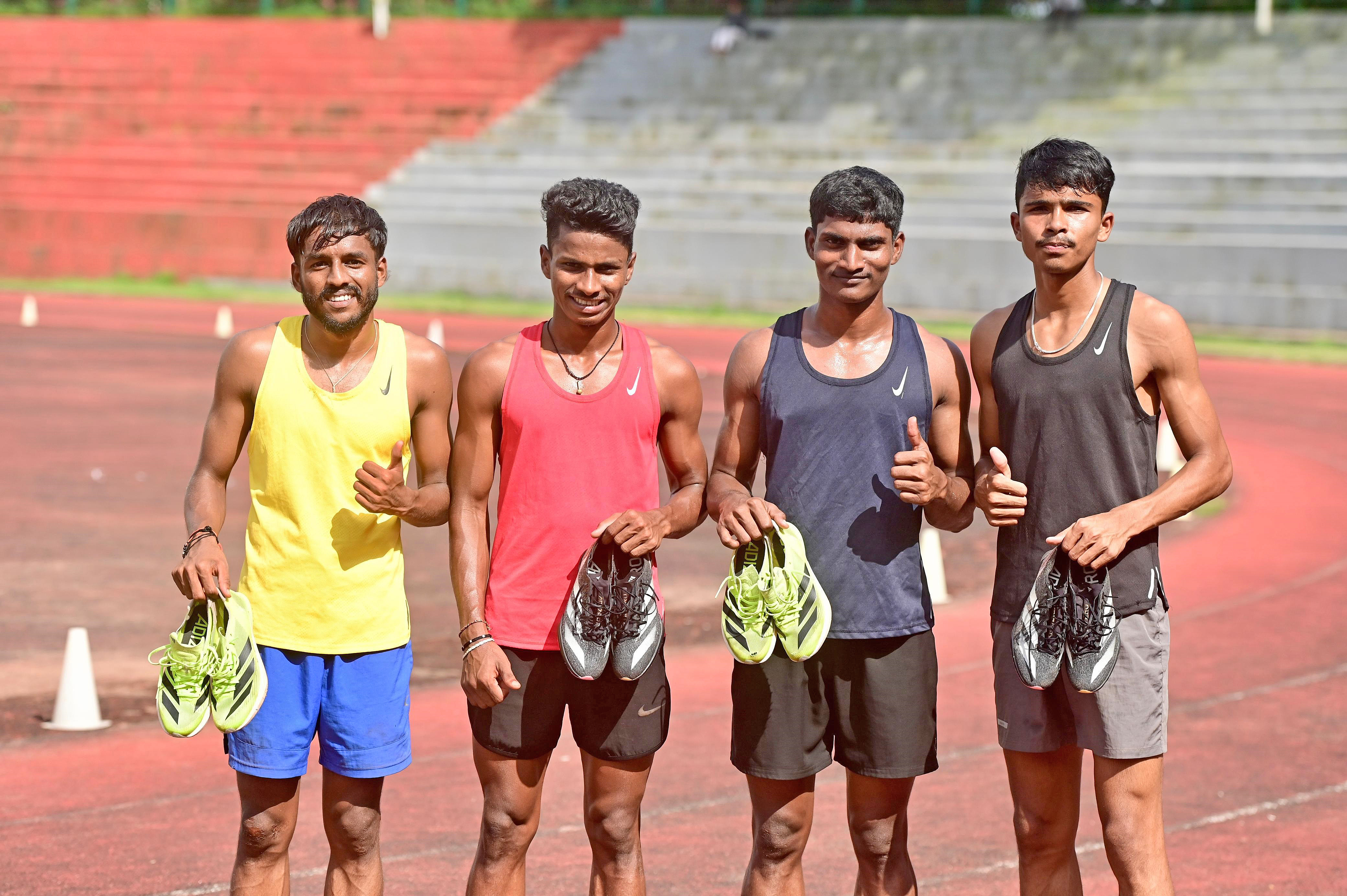 ಪುರುಷರ 4x400 ಮೀಟರ್ಸ್ ರಿಲೆಯಲ್ಲಿ ಚಿನ್ನ ಗೆದ್ದ ದಕ್ಷಿಣ ಕನ್ನಡದ ಯಶವಂತ ಕೆ ದಯಾಂದ್ ಡಿ ರಾಮು ವೈ ಮತ್ತು ಆಕಾಶ್ ಎಚ್ ಪ್ರಜಾವಾಣಿ ಚಿತ್ರ 