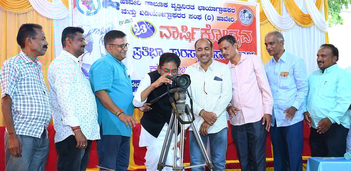 ಛಾಯಾಗ್ರಾಹಕರ ಸಂಘಕ್ಕೆ ನಿವೇಶನ: ಎಸ್‌.ಎಫ್‌.ಎನ್. ಗಾಜೀಗೌಡ್ರ