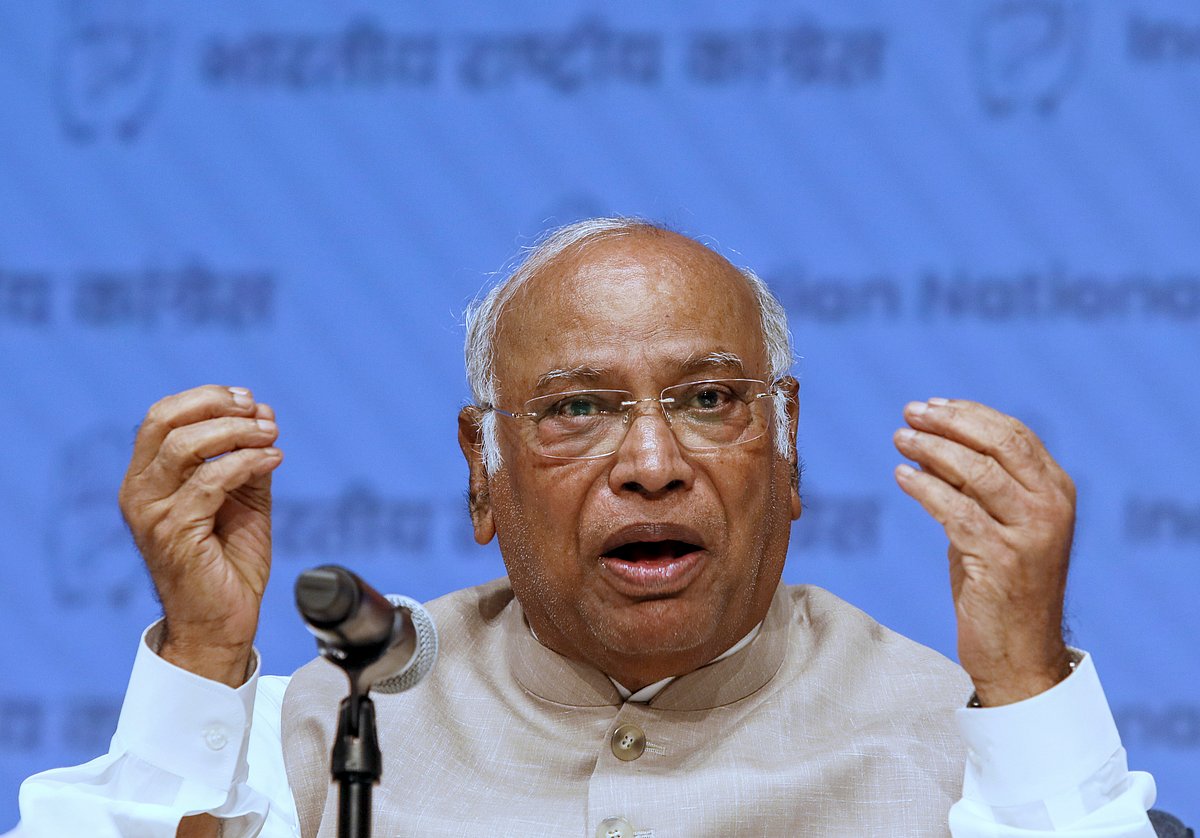 ನ್ಯಾಷನಲ್ ಹೆರಾಲ್ಡ್ ಪ್ರಕರಣ: ಮೋದಿ, ಶಾ ರಾಜೀನಾಮೆಗೆ ಕಾಂಗ್ರೆಸ್ ಕಟ್ಟೊತ್ತಾಯ