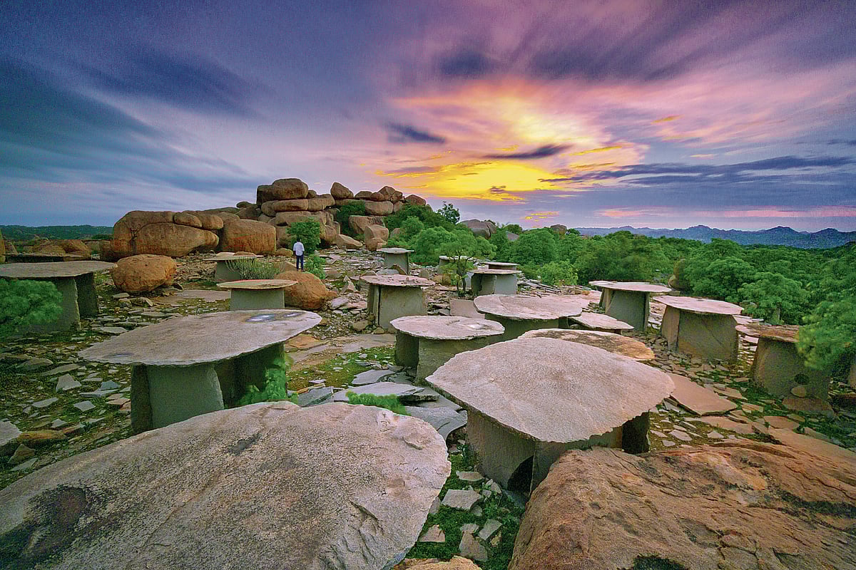 ಪೂರ್ವಜರ ಹೆಜ್ಜೆ ಗುರುತು ಹುಡುಕುತ್ತ...