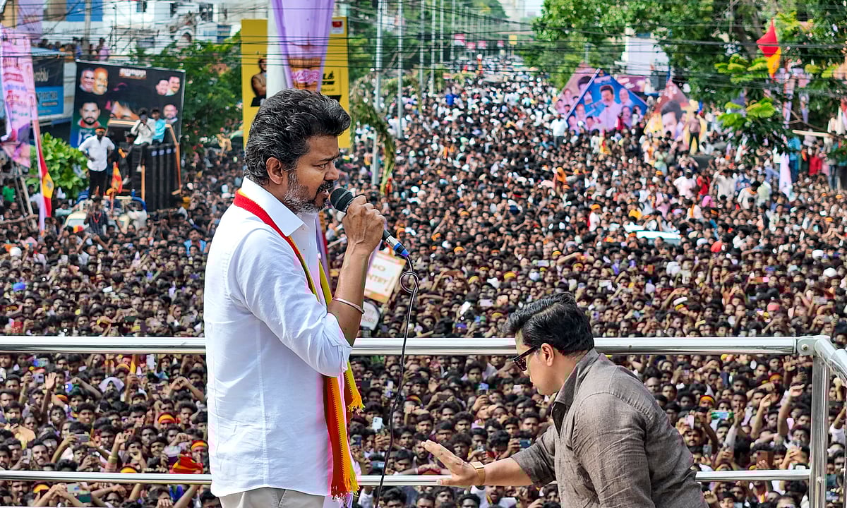 ತಮಿಳುನಾಡು|ಚುನಾವಣಾ ಪ್ರಚಾರ ಆರಂಭ: ಟಿವಿಕೆ ಸಂಸ್ಥಾಪಕ ವಿಜಯ್‌ಗೆ ಅದ್ದೂರಿ ಸ್ವಾಗತ