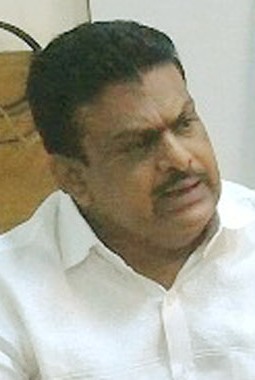 ಐದು ವರ್ಷ ನಿರ್ವಹಣೆ ಜವಾಬ್ದಾರಿ ಗುತ್ತಿಗೆದಾರರದು. ಆದರೆ ಅವಧಿ ಪೂರ್ಣಗೊಳ್ಳುವ ಮೊದಲೇ ಹಿಂದಿನ ಅವಧಿಯಲ್ಲಿ ಗುತ್ತಿಗೆದಾರಗೆ ಸರ್ಕಾರ ಅಂತಿಮ ಬಿಲ್‌ ಪಾವತಿಸಿ ಕೈತೊಳೆದುಕೊಂಡಿದೆ. ಈಗ ನಾವು ಗುತ್ತಿಗೆದಾರನಿಗೆ ಕೈಮುಗಿದು ಕೆಲಸ ಮಾಡಿಸಿಕೊಳ್ಳಬೇಕಿದೆ. ದೊಡ್ಡನಗೌಡ ಪಾಟೀಲ ಶಾಸಕ.