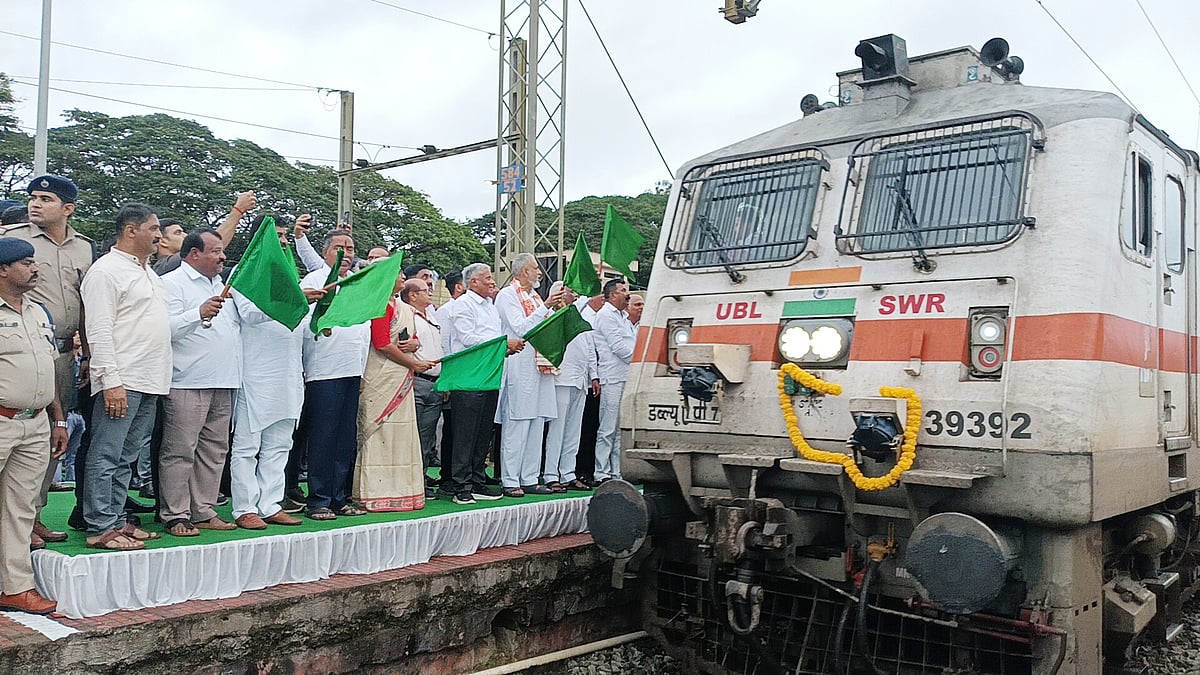 ಖಾನಾಪುರ ರೈಲು ನಿಲ್ದಾಣ ಹೈಟೆಕ್‌ ಆಗಿಸಲು ಪ್ರಯತ್ನ: ವಿ.ಸೋಮಣ್ಣ ಭರವಸೆ