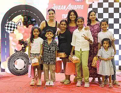 ಸಾಮಾಜಿಕ ಜಾಲತಾಣದಲ್ಲಿ ಬಹಳ ಸಕ್ರಿಯರಾಗಿರುವ ನಟಿ ಶ್ವೇತಾ ಚೆಂಗಪ್ಪ ಈಗ ತಮ್ಮ  ಮಗನ ಹುಟ್ಟುಹಬ್ಬವನ್ನು ಆಚರಿಸಿದ್ದಾರೆ.