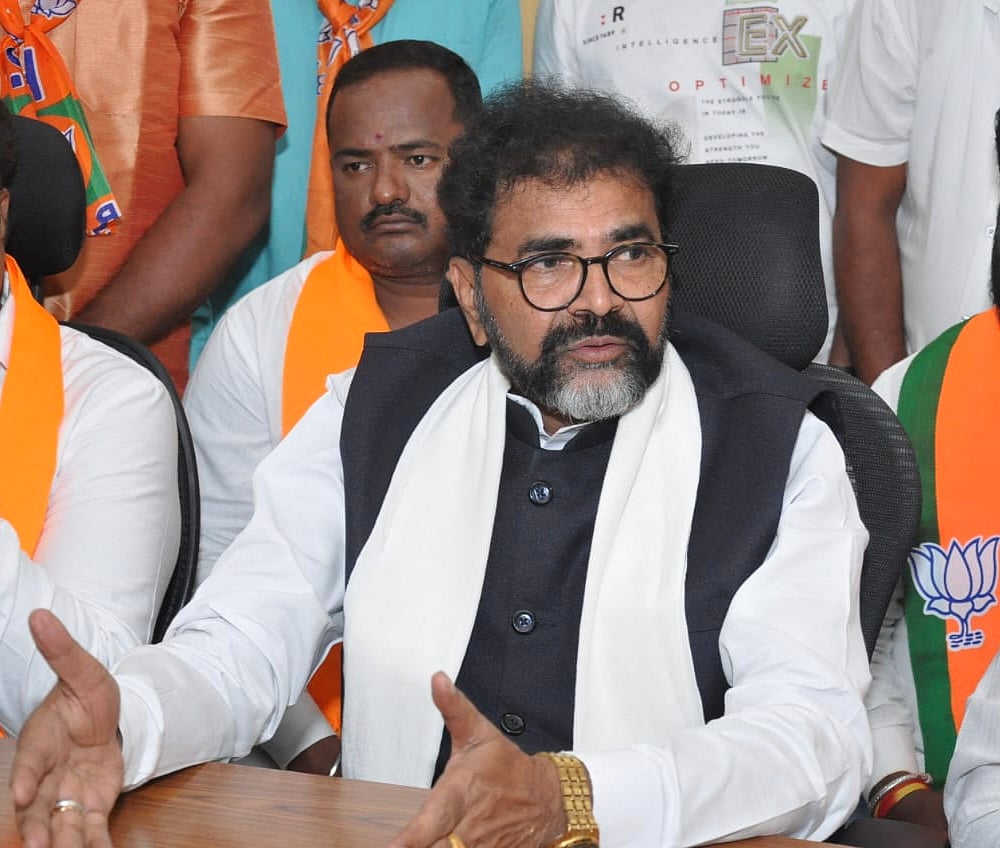 ಜಾತಿ ಪ್ರಮಾಣಪತ್ರ ಪಡೆಯಲು ಸಮಸ್ಯೆ: ಛಲವಾದಿ ನಾರಾಯಣಸ್ವಾಮಿ