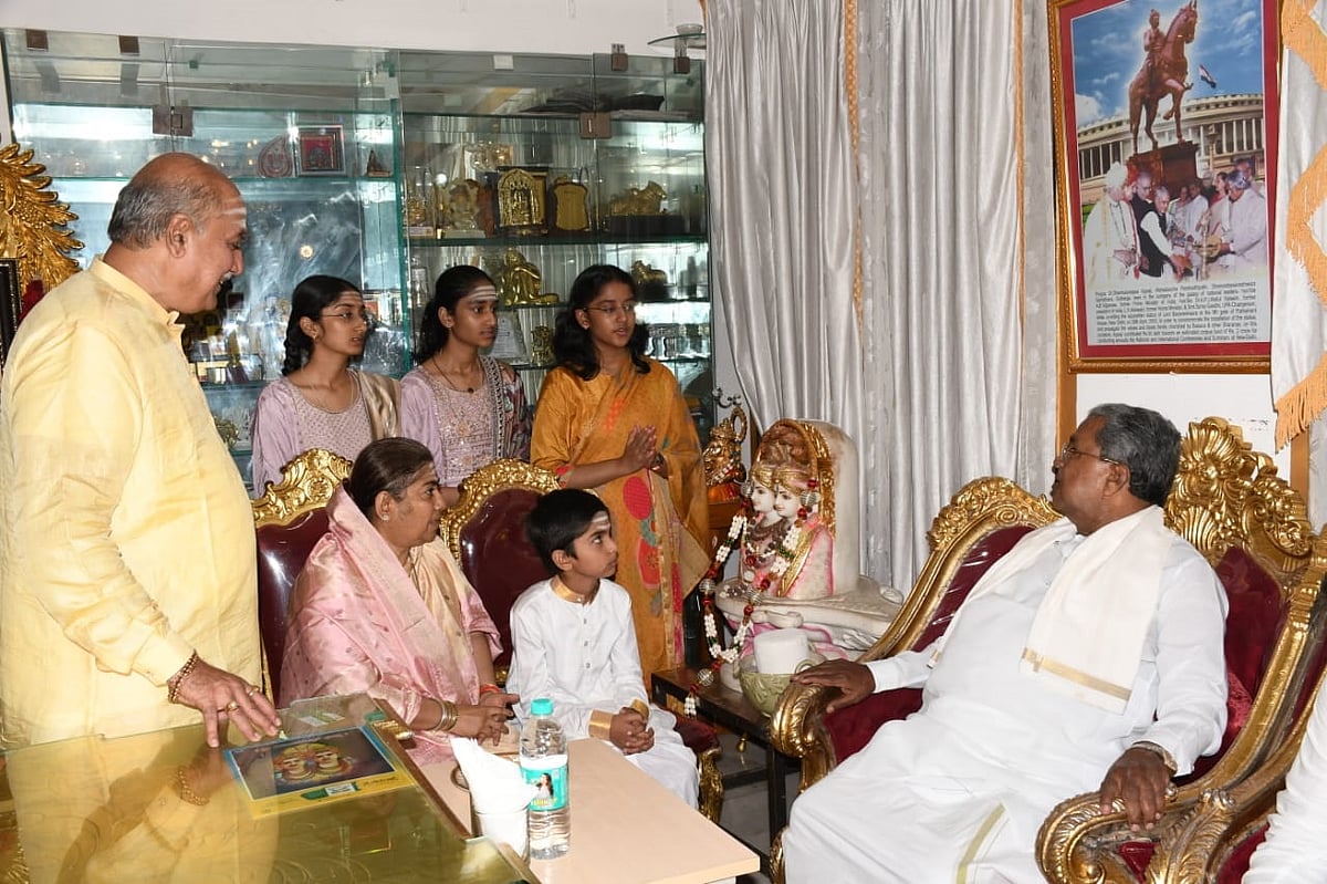 ಕಲಬುರಗಿ ಶರಣಬಸವಪ್ಪ ಅಪ್ಪ ಕುಟುಂಬಕ್ಕೆ ಸಿಎಂ ಸಿದ್ದರಾಮಯ್ಯ ಸಾಂತ್ವನ