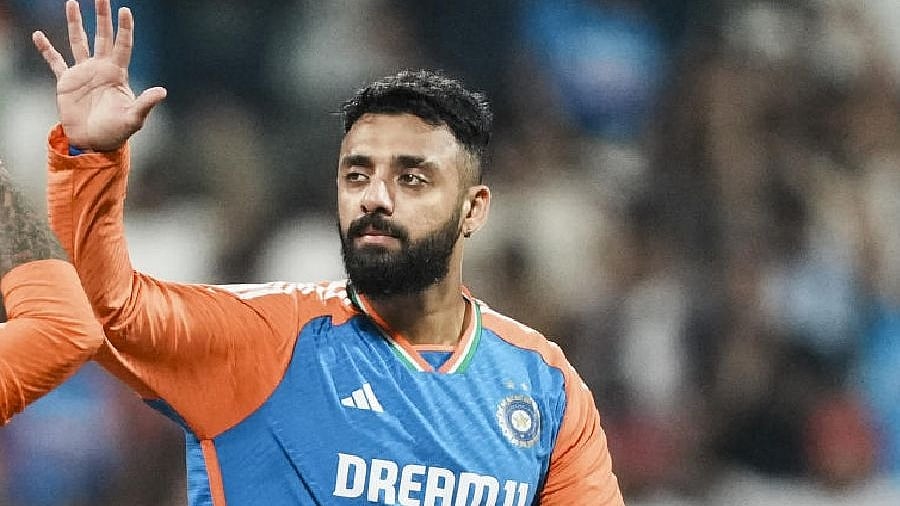 ICC ಟಿ–20  ರ‍್ಯಾಂಕಿಂಗ್: ಮೊದಲ ಬಾರಿಗೆ ನಂ.1 ಸ್ಥಾನಕ್ಕೇರಿದ ಕನ್ನಡಿಗ ವರುಣ್