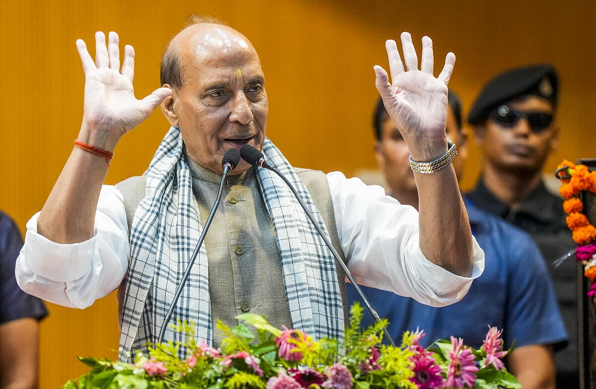 ರಜಾಕಾರರಂತೆ ಪಾಕ್‌ ಭಯೋತ್ಪಾದಕರು: ರಾಜನಾಥ ಸಿಂಗ್ ಕಿಡಿ