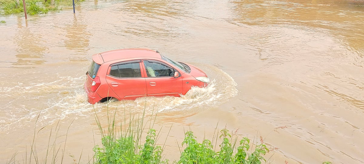 ಭಾರಿ ಮಳೆಗೆ ತತ್ತರಿಸಿದ ಚಿಕ್ಕಬಳ್ಳಾಪುರ
