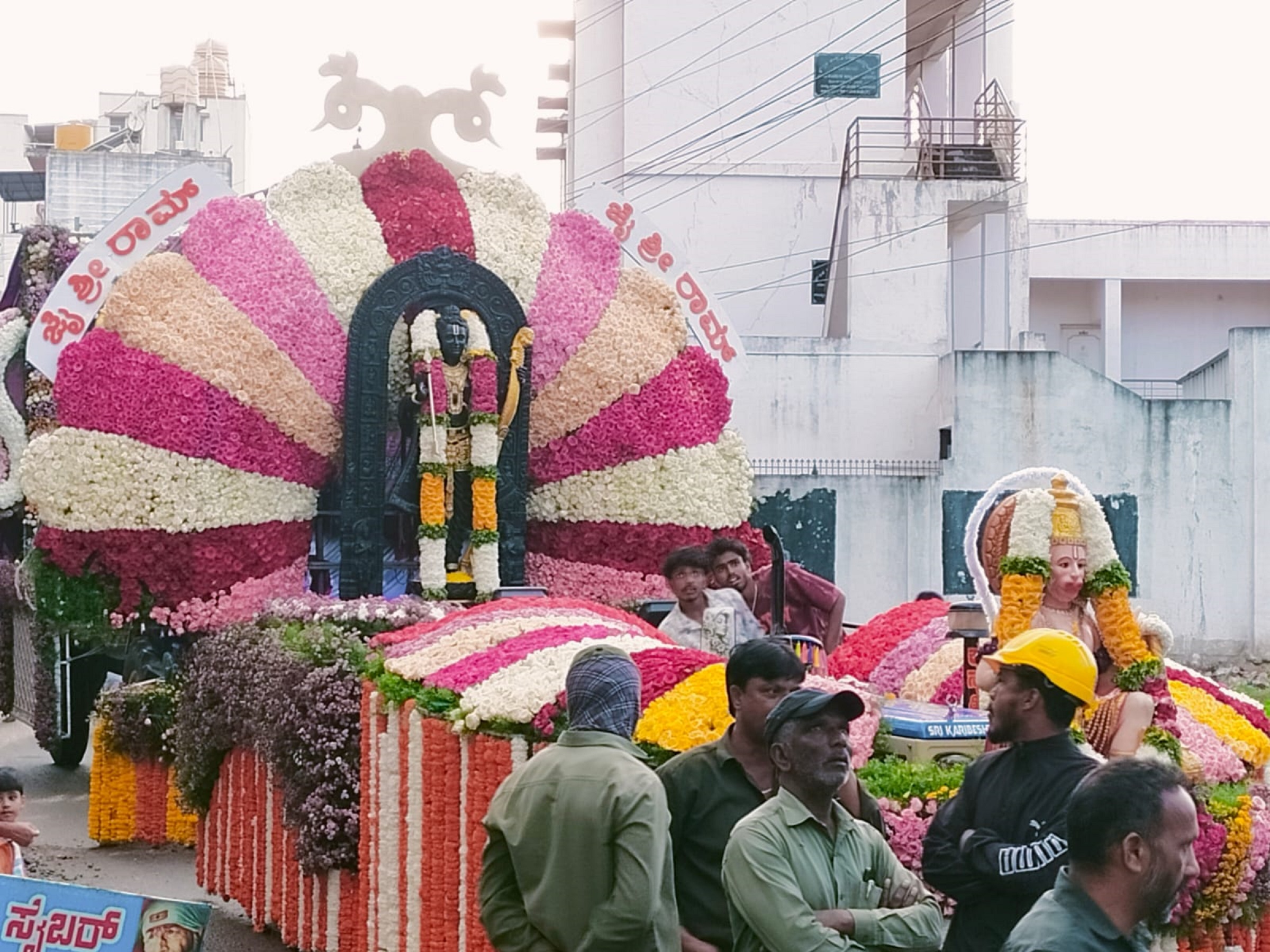 ಮೆರವಣಿಗೆಯಲ್ಲಿ ಗಮನ ಸೆಳೆದ ಅಯೋಧ್ಯೆ ರಾಮಲಲ್ಲಾ ಮೂರ್ತಿಯ ಪ್ರತಿಕೃತಿ