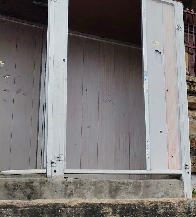 ಮೇಲುಕೋಟೆ: ಫೋಟೊಶೂಟ್, ವೆಡಿಂಗ್ ಶೂಟ್ ಮಾಡಲು ಭಕ್ತರಿಂದ ದುಬಾರಿ ಹಣ ವಸೂಲಿ