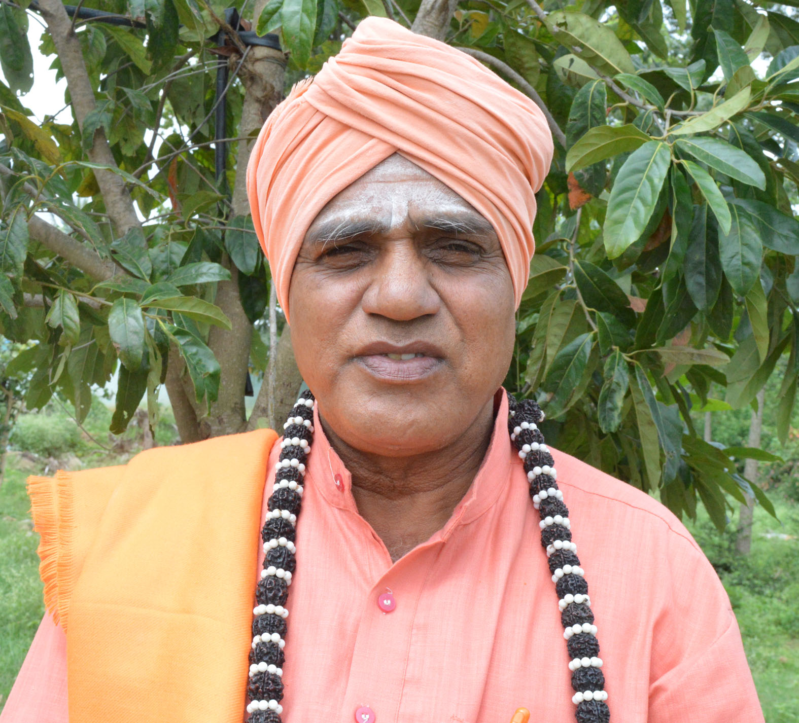 ಗುಮ್ಮಳಾಪುರದ ಶಿವಾನಂದ ಶಿವಾಚಾರ್ಯ ಸ್ವಾಮೀಜಿ
