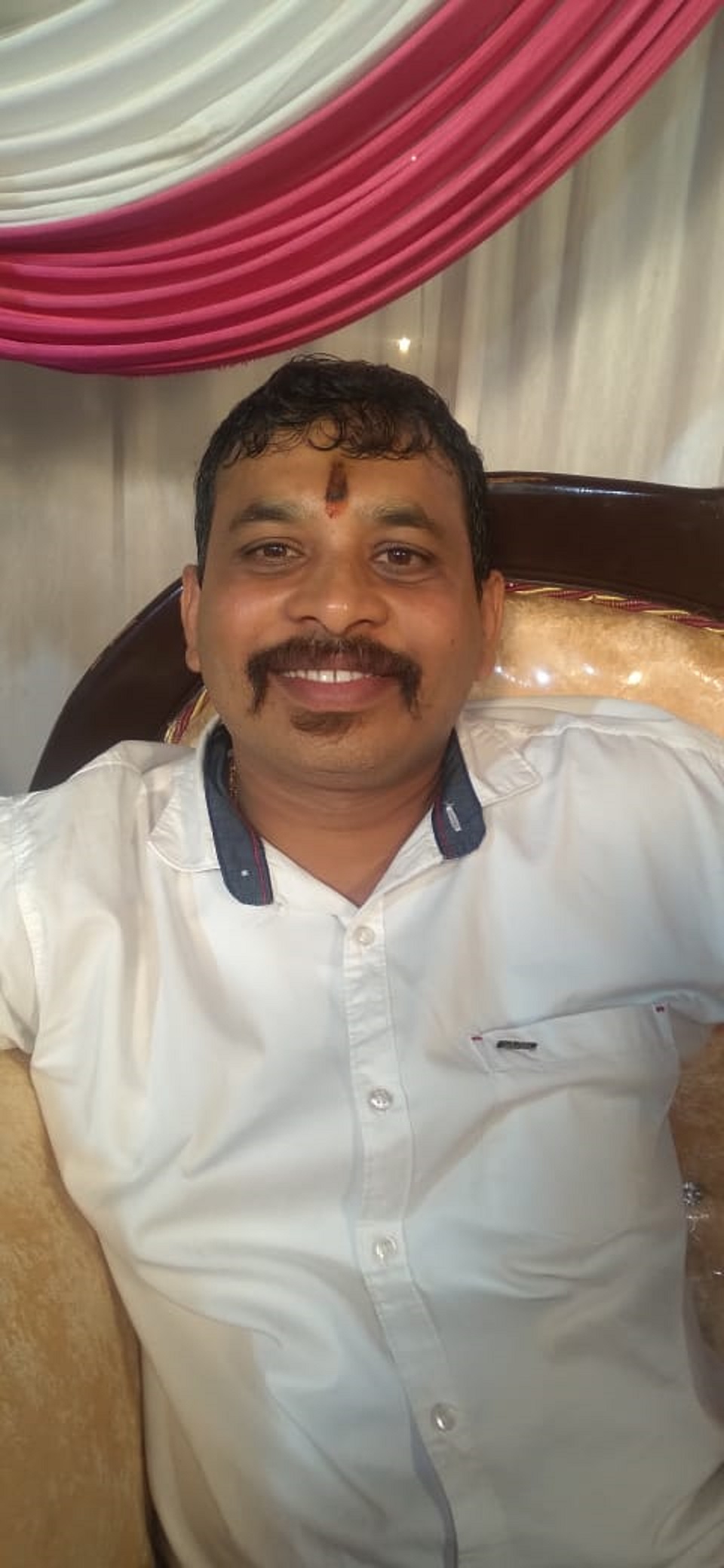 ಅನೀಶ್‌ಕುಮಾರ್ ಕೋಟೆ ಮಾರಿಯಮ್ಮ ದೇಗುಲದ ಕರಗ ವ್ರತಧಾರಿ.