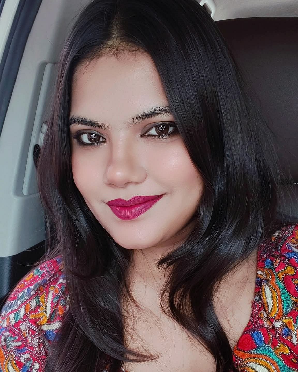 ಈ ಅಧಿಕಾರಿ ಭೇಟಿಗೆ ಆಗಿರಬೇಕು ಫೇಸ್‌ಬುಕ್‌ ಪೇಜ್‌ನ ಅಗ್ರ ಅಭಿಮಾನಿ: ಯಾರಿವರು?