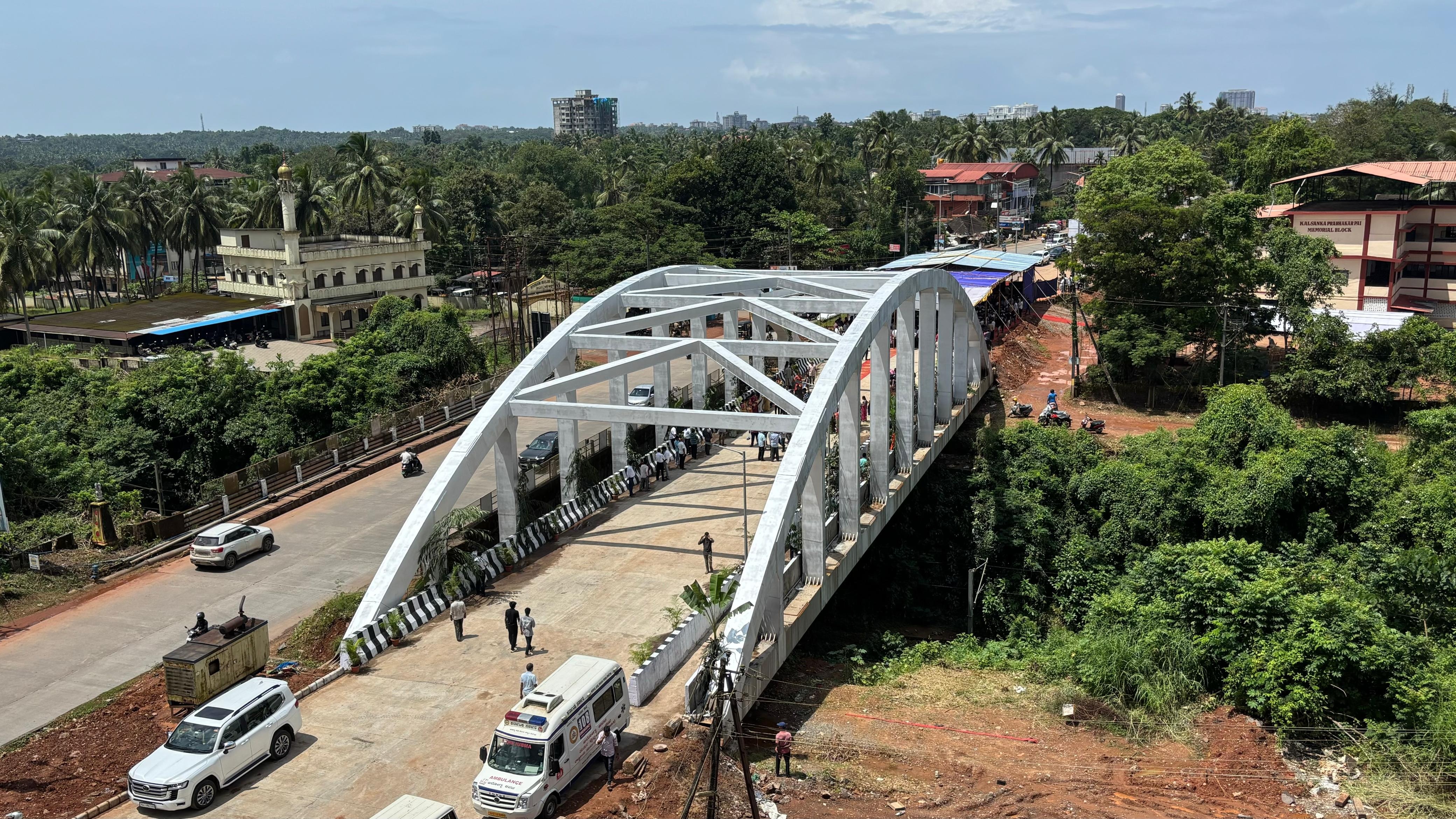 ಲೋಕಾರ್ಪಣೆಗೊಂಡಿರುವ ಇಂದ್ರಾಳಿ ರೈಲ್ವೆ ಮೇಲ್ಸೇತುವೆ