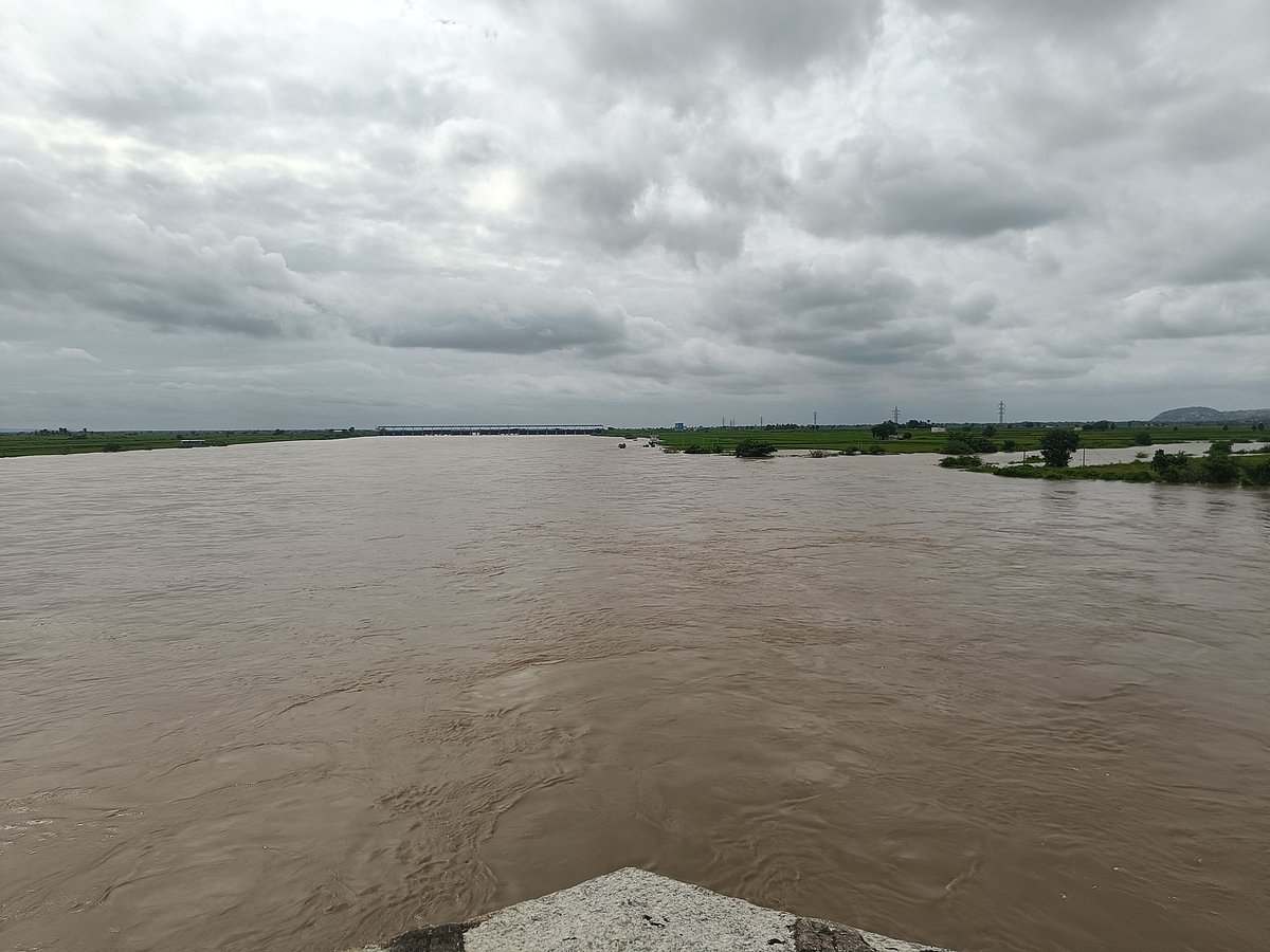 ಮಹಾರಾಷ್ಟ್ರದಲ್ಲಿ ಮಳೆ: ಉಕ್ಕಿ ಹರಿದ ಭೀಮೆ