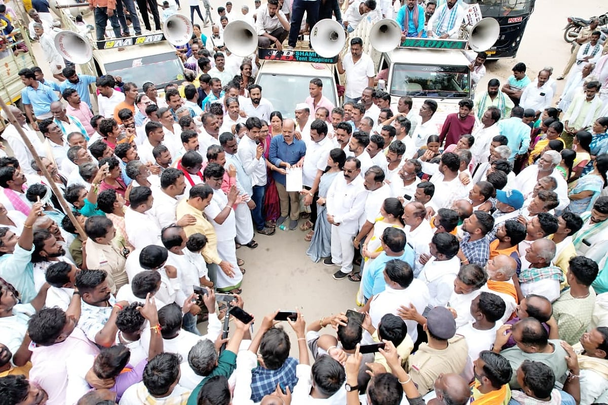 ಎಸ್‌ಟಿ ಪಟ್ಟಿಗೆ ಕುರುಬ ಸೇರ್ಪಡೆ ಬೇಡ: ವಾಲ್ಮೀಕಿ ನಾಯಕ ಸಮಾಜ ಎಚ್ಚರಿಕೆ