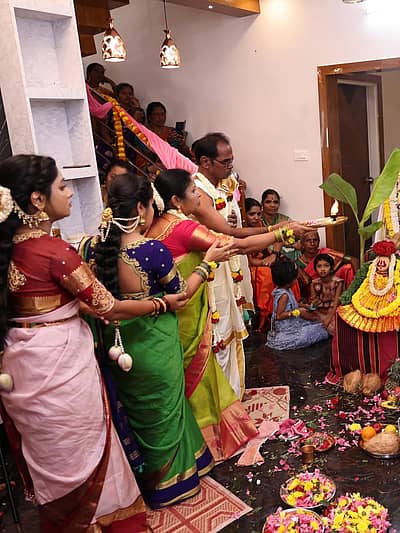 ಗೃಹ ಪ್ರವೇಶದ ಸಂಭ್ರಮದಲ್ಲಿದ್ದ ನಟಿ ಪವಿತ್ರ ನಾಯ್ಕ್ ತಮ್ಮ ಇನ್‌ಸ್ಟಾಗ್ರಾಮ್‌ನಲ್ಲಿ ಫೋಟೊಗಳನ್ನು ಹಂಚಿಕೊಂಡಿದ್ದಾರೆ.