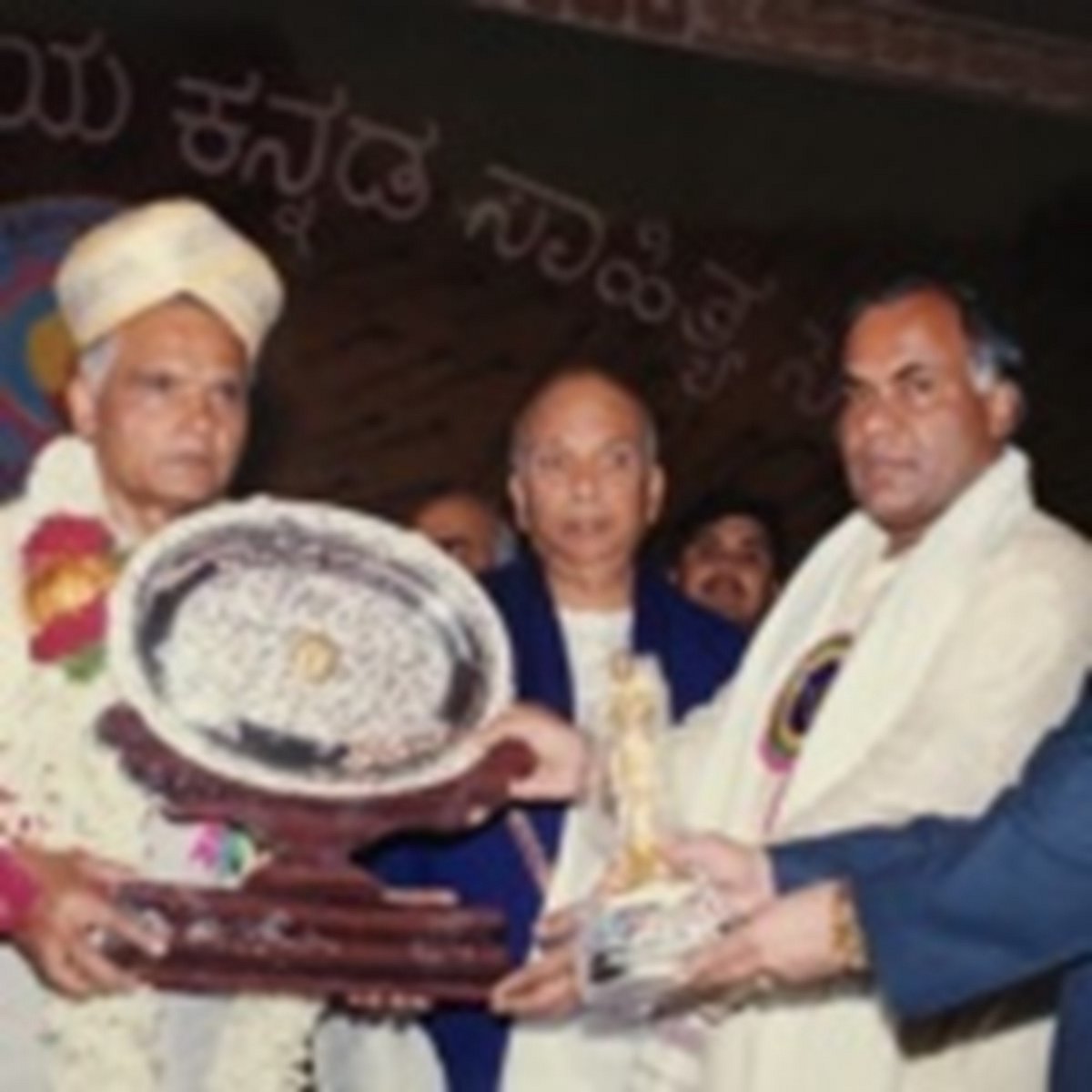 ಸಾಹಿತ್ಯ ಸಮ್ಮೇಳನದ ಗೌರವಧನ ಹಿಂದಿರುಗಿಸಿದ್ದ ಭೈರಪ್ಪ