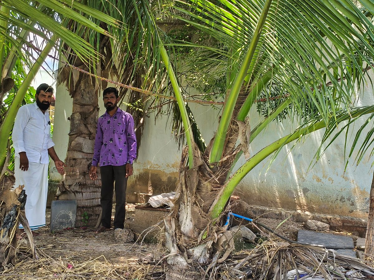 ಮಸ್ಕಿ: ಖಬರಸ್ಥಾನಕ್ಕೆ ಜಾಗದ ಕೊರತೆ; ಮನೆಯಂಗಳದಲ್ಲೇ ಶವ ಸಂಸ್ಕಾರ!